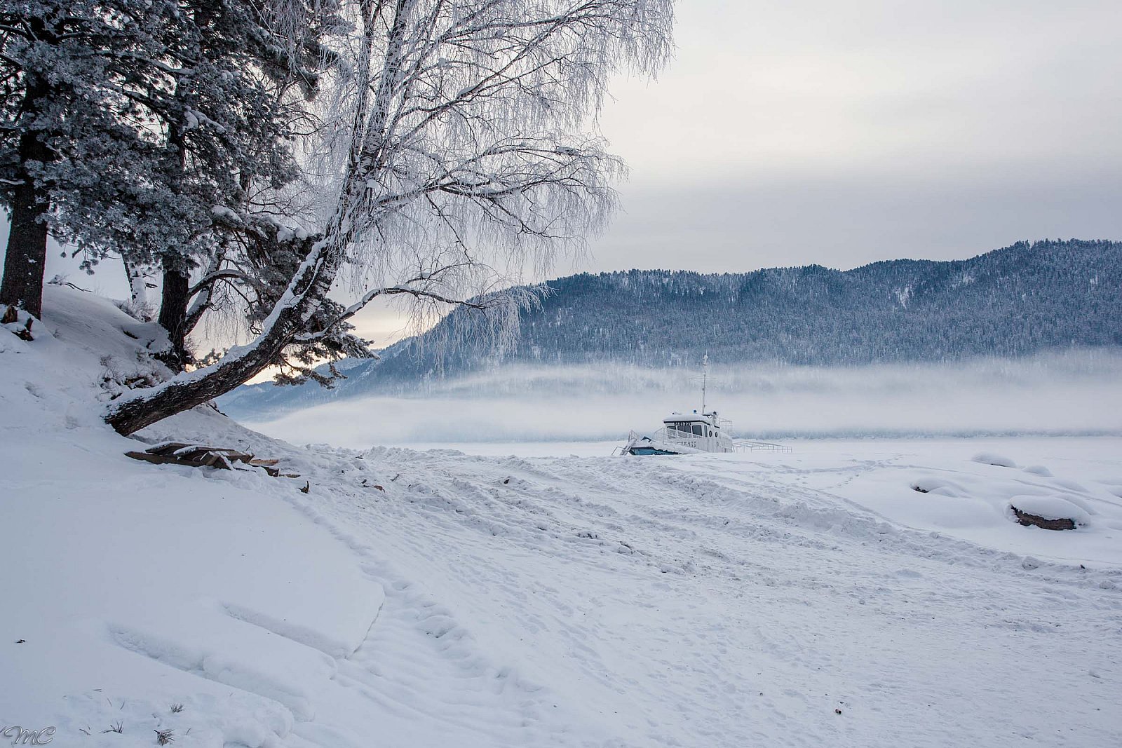 Телецкое озеро - Алтай (зима)