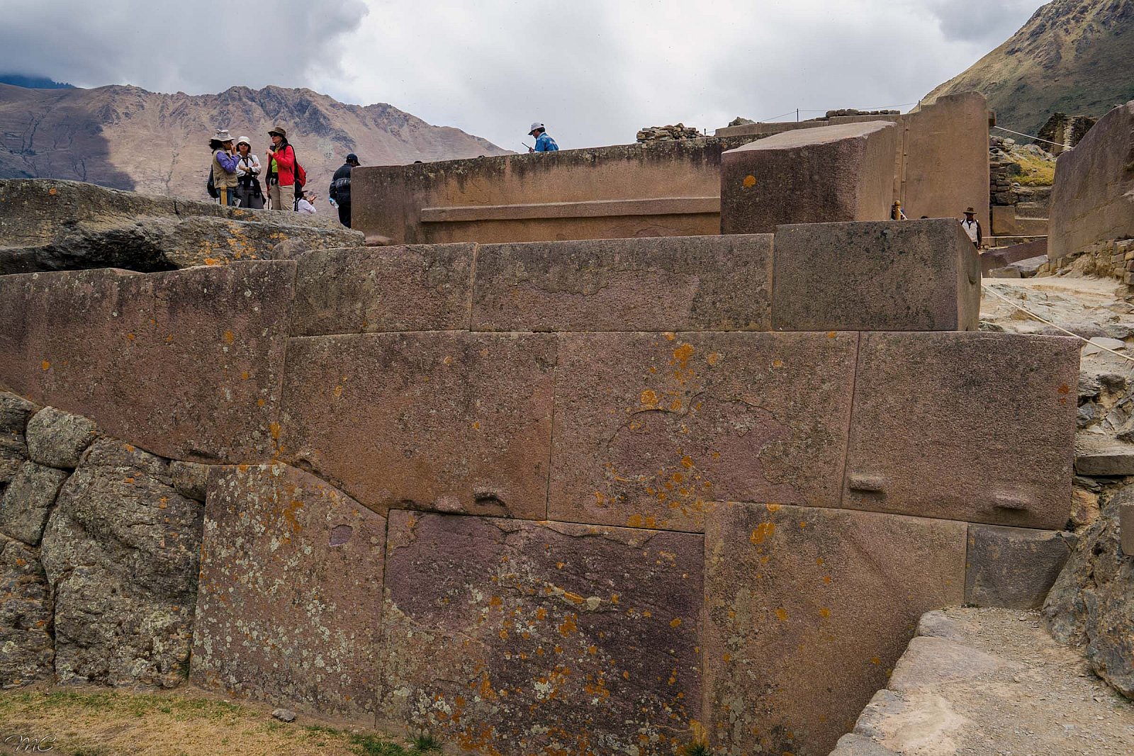Древняя крепость Ольянтайтамбо - Перу и Чили