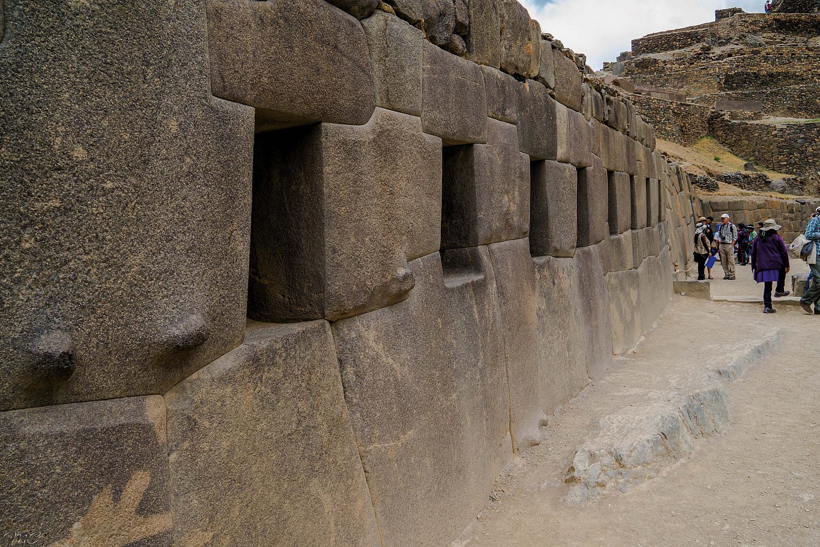 Древняя крепость Ольянтайтамбо - Перу и Чили