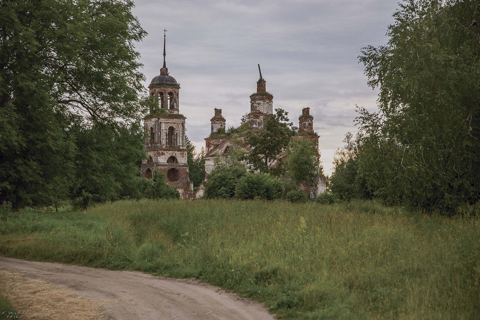 Церковь Успения Пресвятой Богородицы на погосте Бежицы - Тверская область