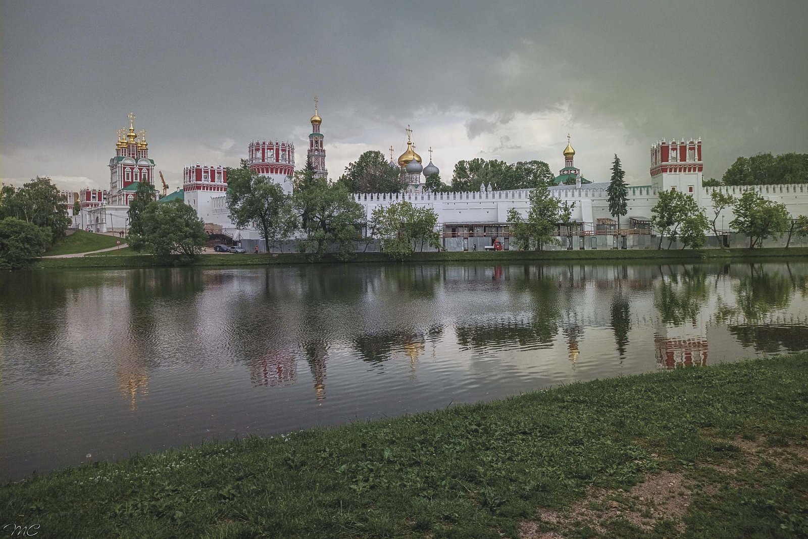 Большой Новодевичий пруд - Москва